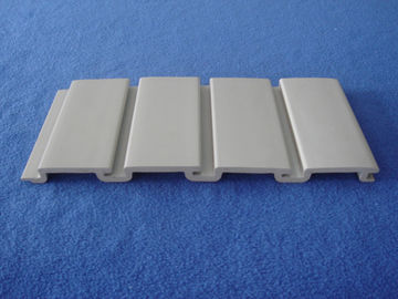 洗濯室の暗灰色ポリ塩化ビニールSlatwallのパネル、ポリ塩化ビニールのスラット板表示
