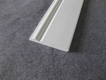 装飾的な白ポリ塩化ビニールは板/ポリ塩化ビニール泡シートのトリム板を整えます