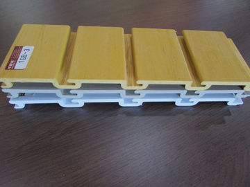 良い価格 ガレージ/スーパーマーケットのためのカスタマイズされた固体プラスチック スラットの壁パネル オンライン