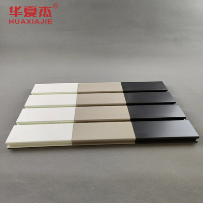 良い価格 300mm × 17mm 衝撃耐性 ガレージ改修用 プラスチック製のスラット壁パネル オンライン