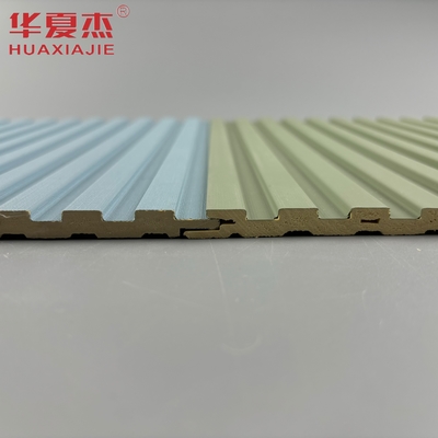 良い価格 緑と青の壁パネルを塗装した wpc板 インテリア装飾 オンライン