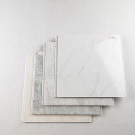 良い価格 装飾的のために打ち抜かれる耐火性ポリ塩化ビニールの壁クラッディング/シート オンライン