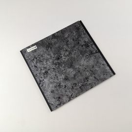 良い価格 ホテルのための装飾的なポリ塩化ビニールの内壁のクラッディングの黒ポリ塩化ビニールの壁シートの印刷 オンライン