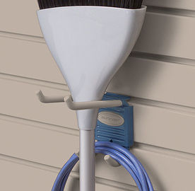 良い価格 ポリ塩化ビニールの紫外線保護のための泡細長かったガレージの壁パネル プラスチックSlatwall オンライン