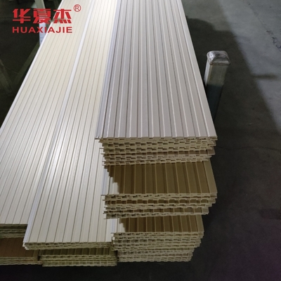 220 X 9mm WPC 壁板 環境に優しい建物の装飾