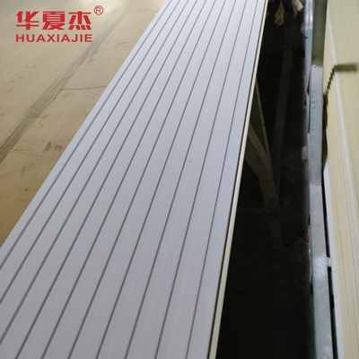 220 X 9mm WPC 壁板 環境に優しい建物の装飾