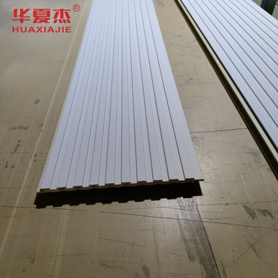220 X 9mm WPC 壁板 環境に優しい建物の装飾