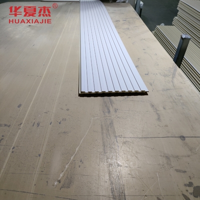 220 X 9mm WPC 壁板 環境に優しい建物の装飾