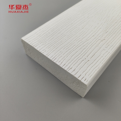 ホワイトビニール 5/4inx4inx12ft 環境に優しいPVCフーム鋳造住宅装飾用PVCプロファイル