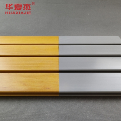 300mm × 17mm PVC スラットウォールパネル パーソナライズされた長さと優れた衝撃耐性