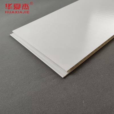 防水 白色 PVC 壁パネル 250mm 幅の住宅改装プロジェクト