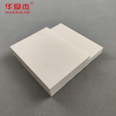 木製プラスチック複合物 立方形のドアフレーム Wpc 建物建設用