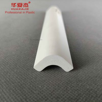 品質 防湿装飾PVCモールディング 3/4インチ PVC ホワイト コーブ 屋内装飾および屋外用 工場