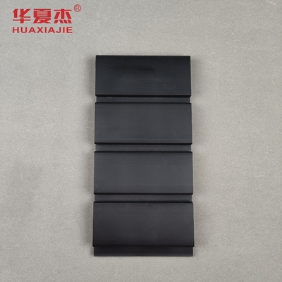 良い価格 黒く滑らかな表面ポリ塩化ビニールSlatwallは300mm x 17mmにパネルをはめる オンライン