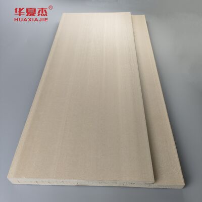 良い価格 耐久性のあるWPCドアフレームと木粒のパターンのジャンプ 防水性 清掃が簡単 オンライン